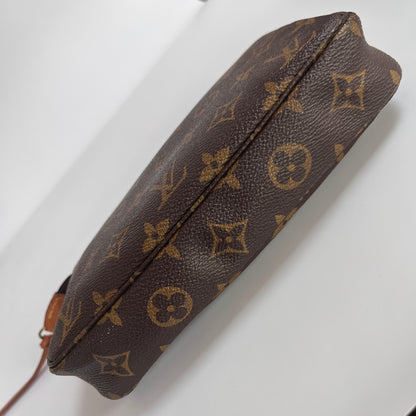 Louis Vuitton Vintage Monogram Pochette/ Pouch