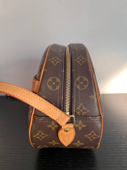 Louis Vuitton Vintage Blois Monogram Crossbody Bag