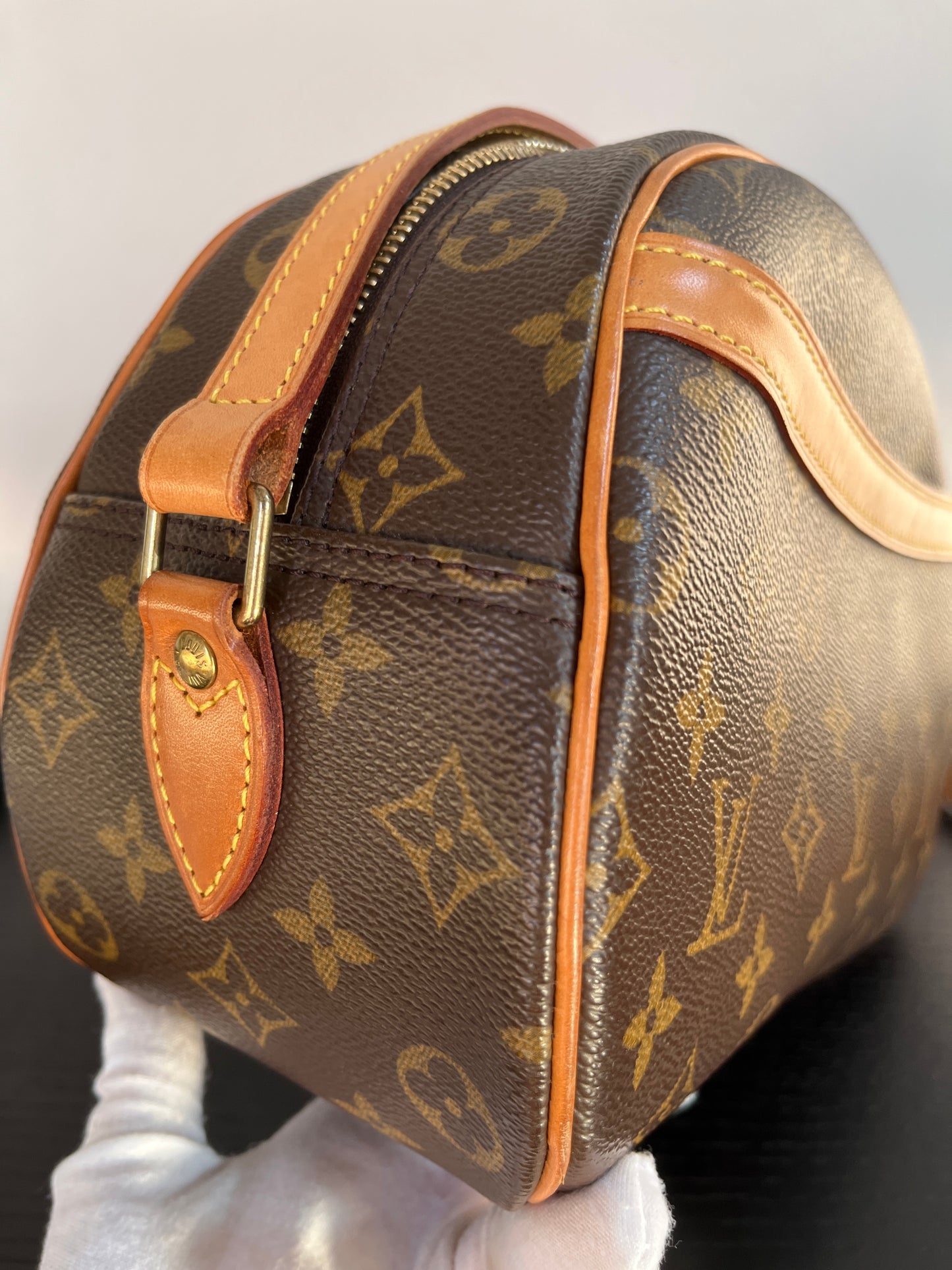 Louis Vuitton Vintage Blois Monogram Crossbody Bag