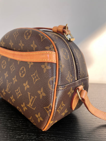 Louis Vuitton Vintage Blois Monogram Crossbody Bag