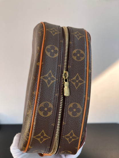 Louis Vuitton Vintage Blois Monogram Crossbody Bag