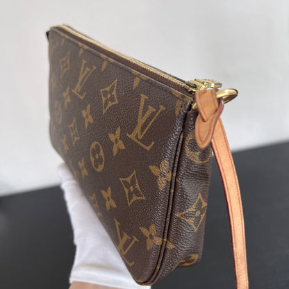 Louis Vuitton Vintage Pochette Monogram