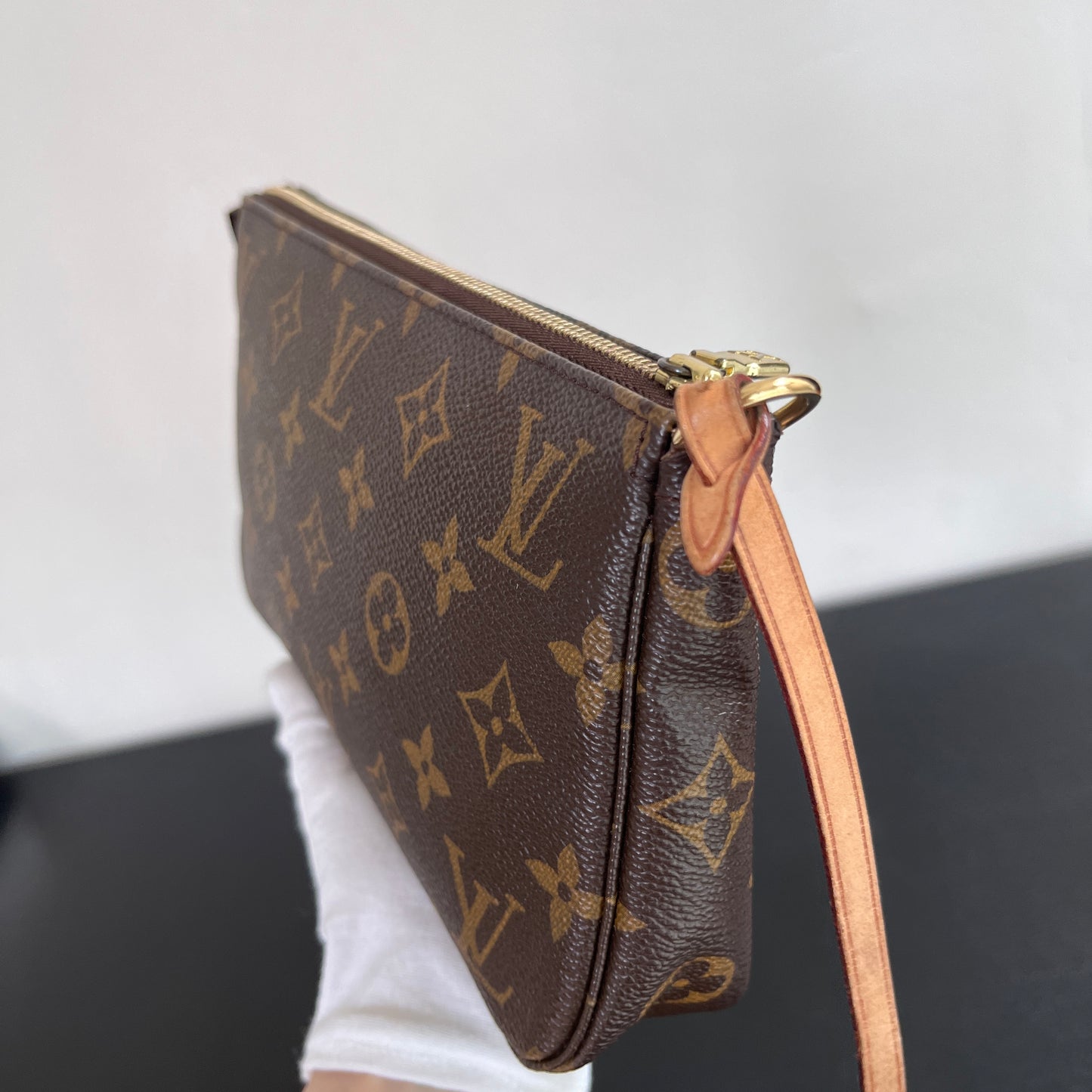 Louis Vuitton Vintage Pochette Monogram