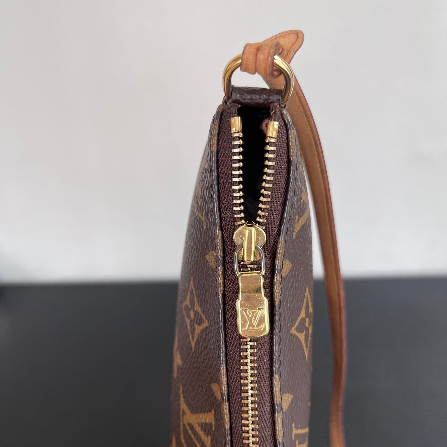 Louis Vuitton Vintage Pochette Monogram