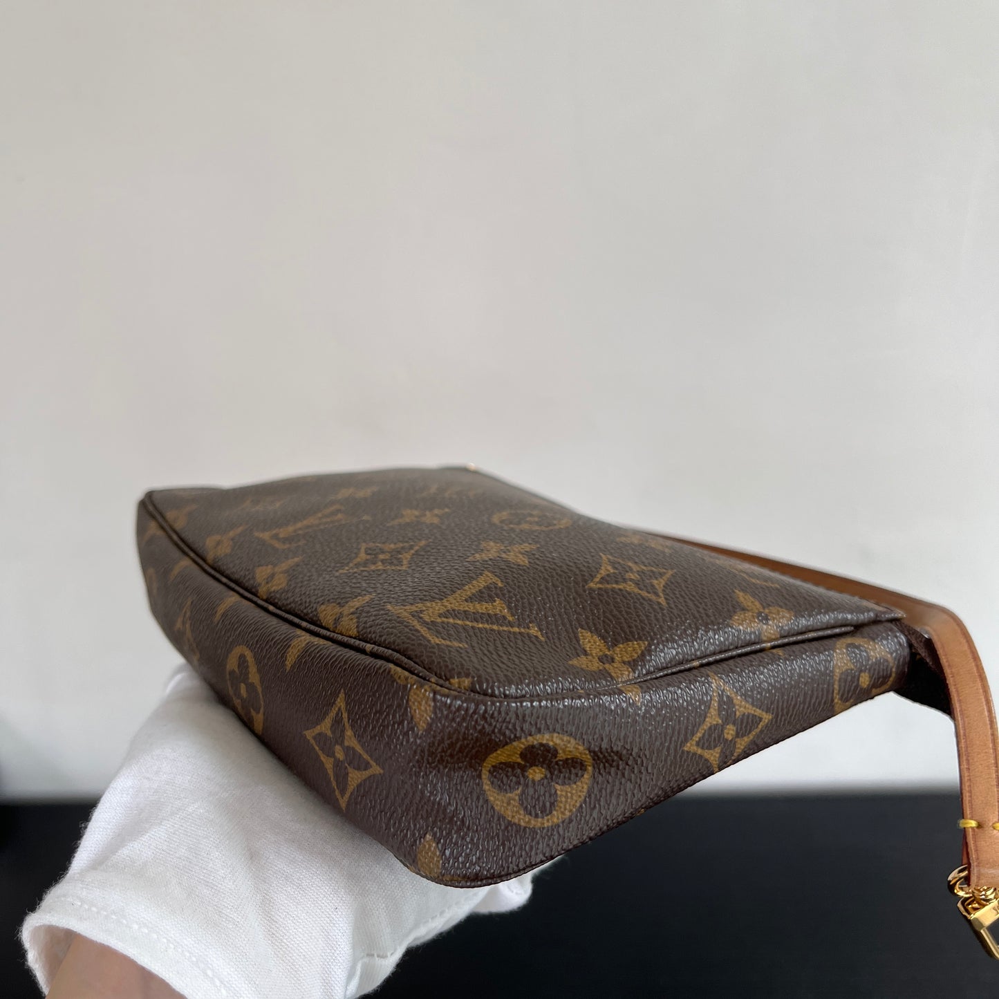 Louis Vuitton Vintage Pochette Monogram