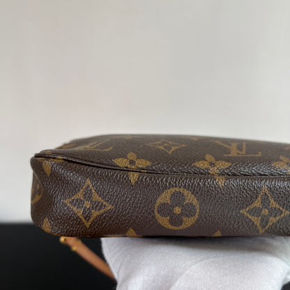 Louis Vuitton Vintage Pochette Monogram