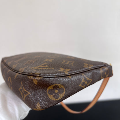 Louis Vuitton Vintage Pochette Monogram