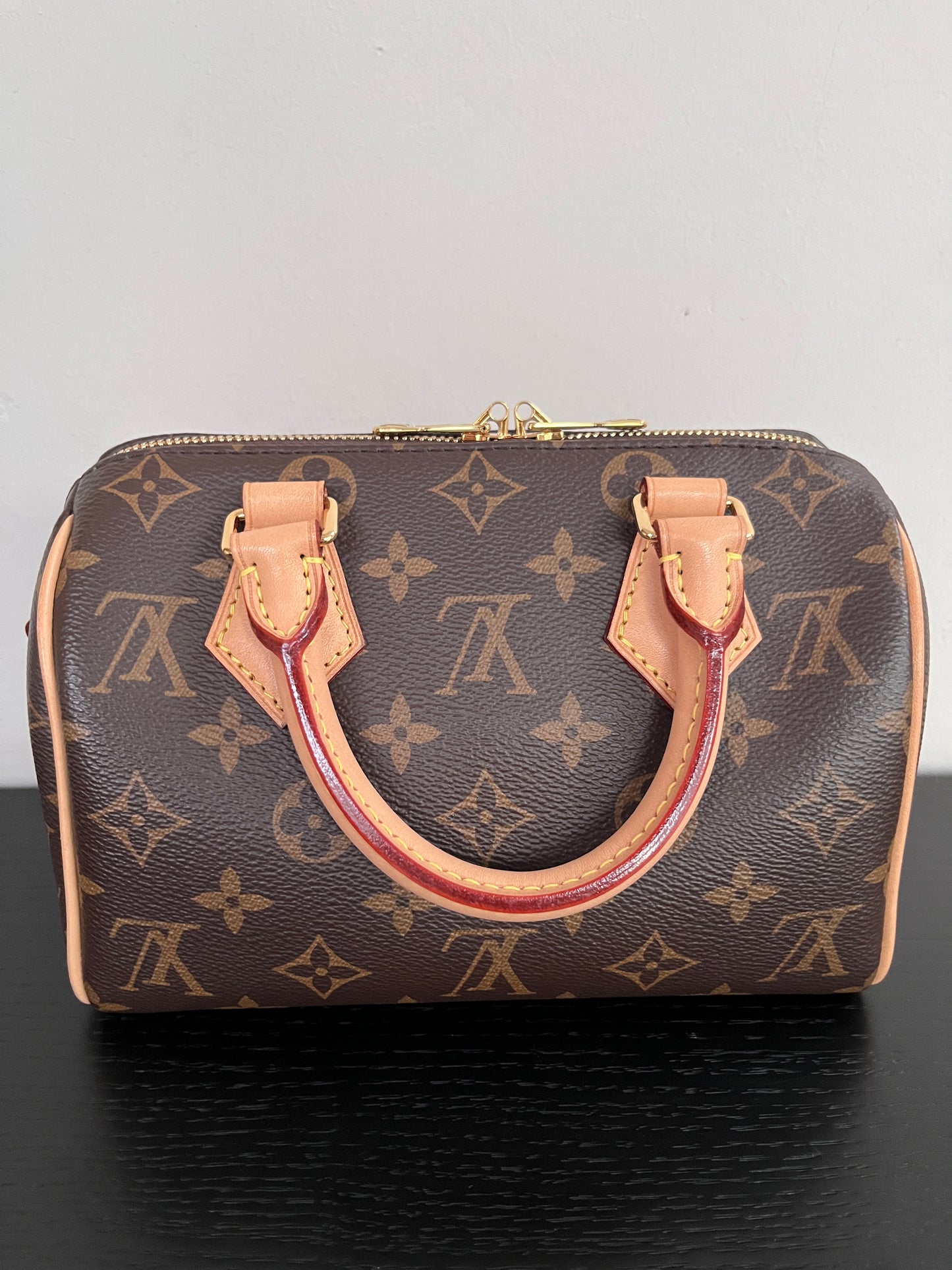 Louis Vuitton Speedy Bandoulière 20 Monogram NO LOCK & KEYS