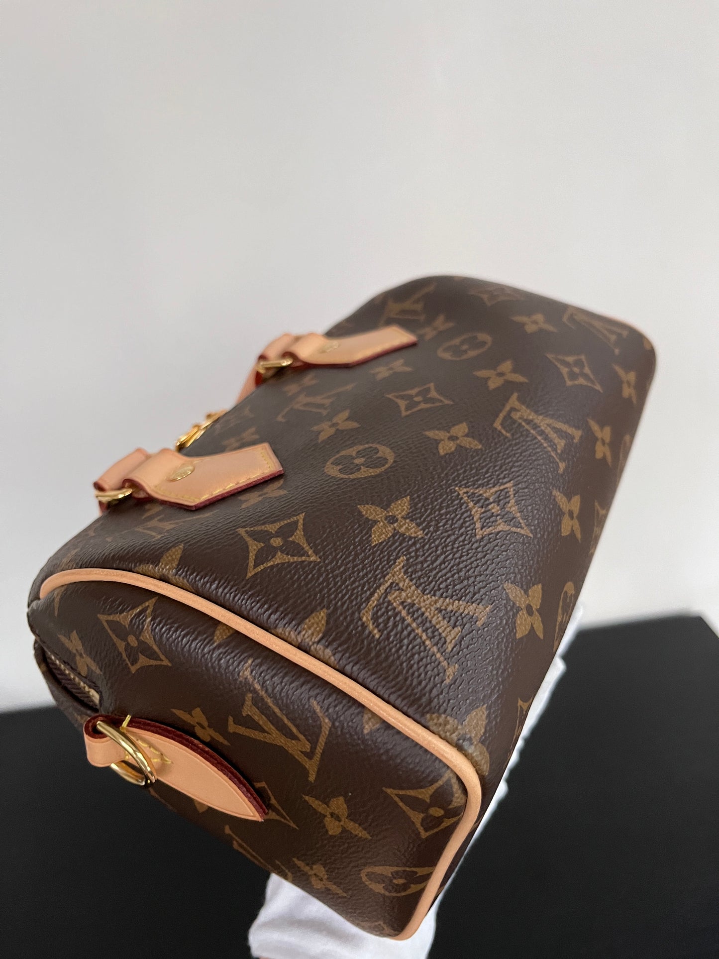 Louis Vuitton Speedy Bandoulière 20 Monogram NO LOCK & KEYS