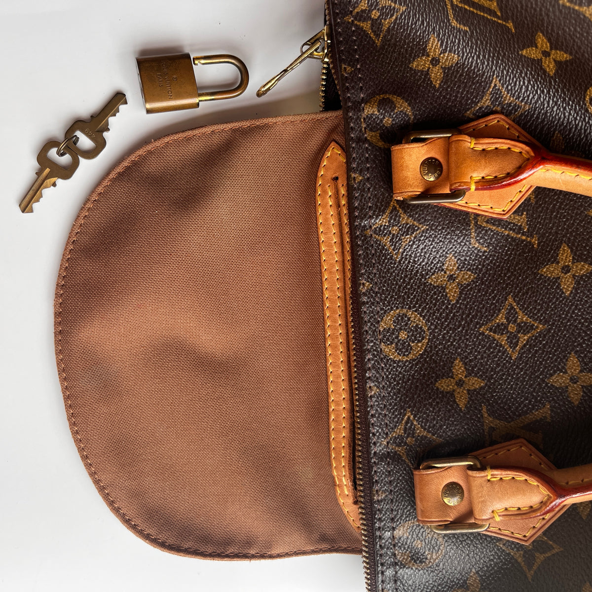 Louis Vuitton Speedy Bandoulière 30 Monogram Crossbody Bag