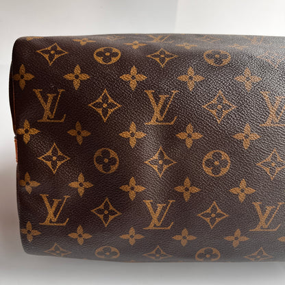 Louis Vuitton Speedy Bandoulière 30 Monogram Crossbody Bag