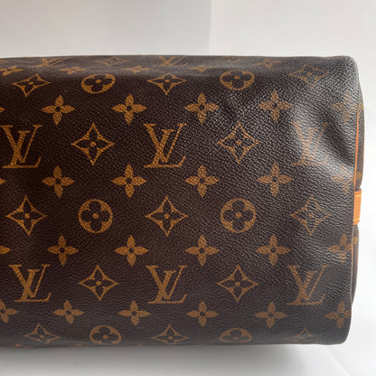 Louis Vuitton Speedy Bandoulière 30 Monogram Crossbody Bag