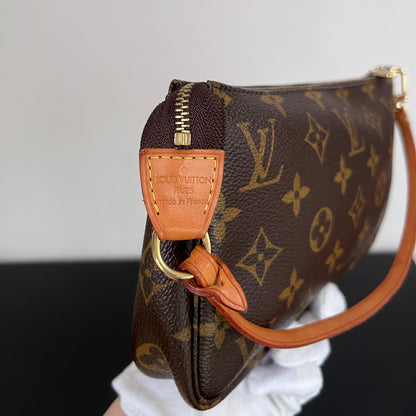 LV vintage pochette heatstamp